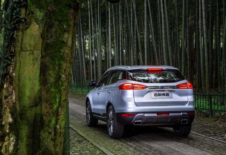  Geely Atlas (NL-3) 2017 года  (фото 3 из 13)